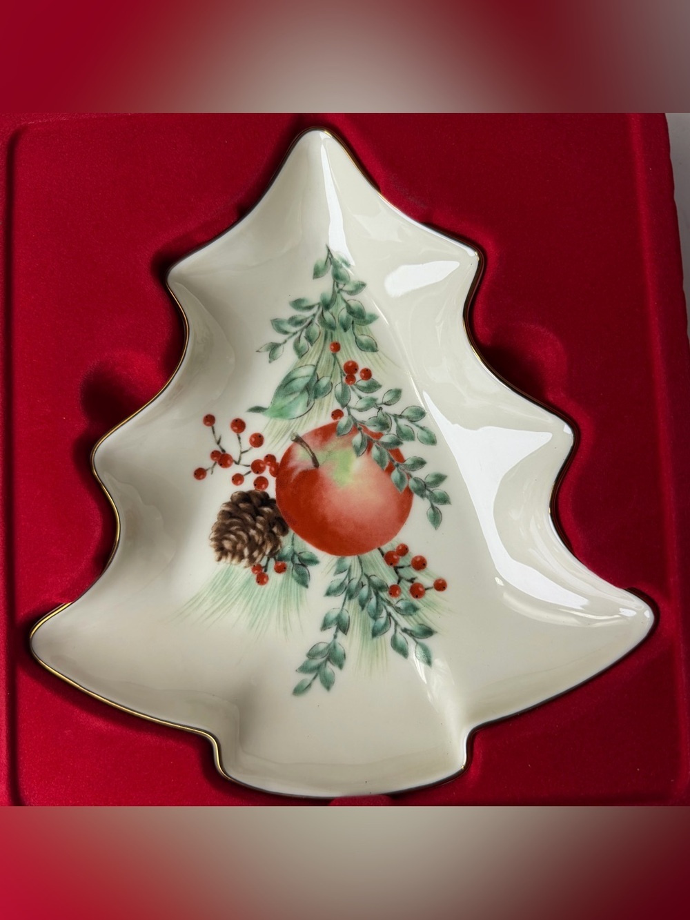 Lenox Williamsburg Boxwood and Pine Christmas Tree Candy Dish 24kt Gold Trim NIB - Picture 2 of 8
